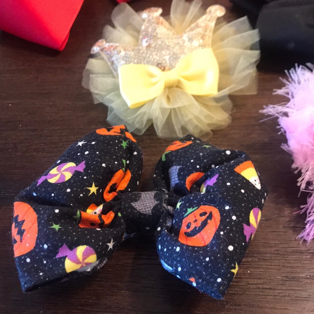 Bows - Picture 3 of 12